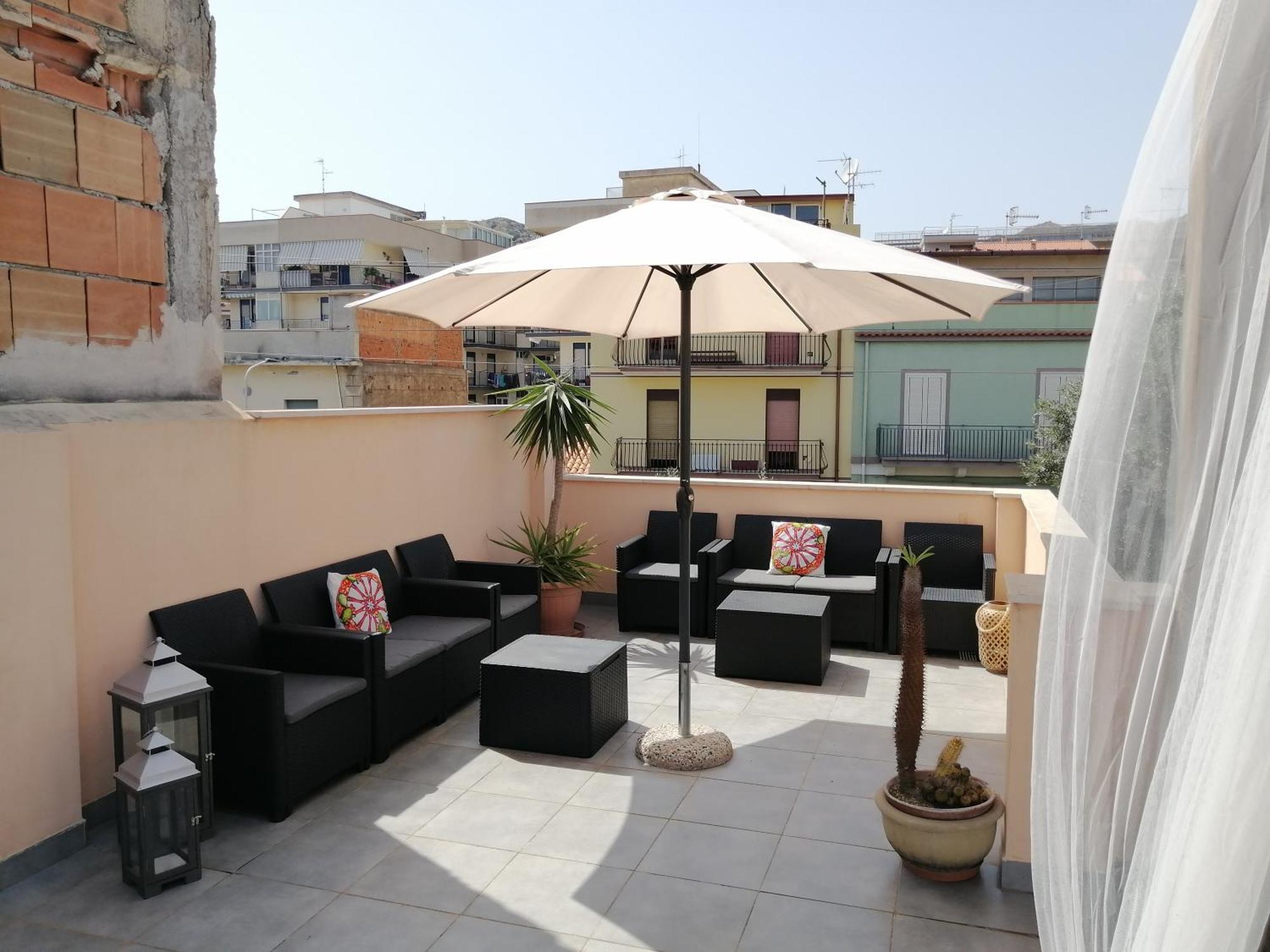 B & B Jasmine Santa Teresa Di Riva Buitenkant foto